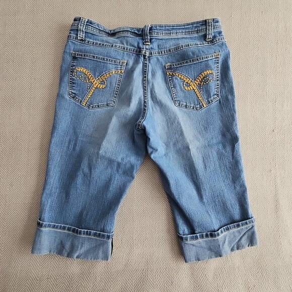Lexi Denim Shorts Bermuda Size 12 (W34 L16) Medium Wash Embroidered Back Pocket - Picture 2 of 12